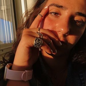 Meet your Posher, Emily